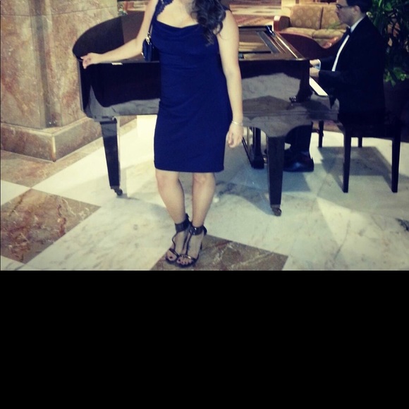 Dress - Picture 7 of 8